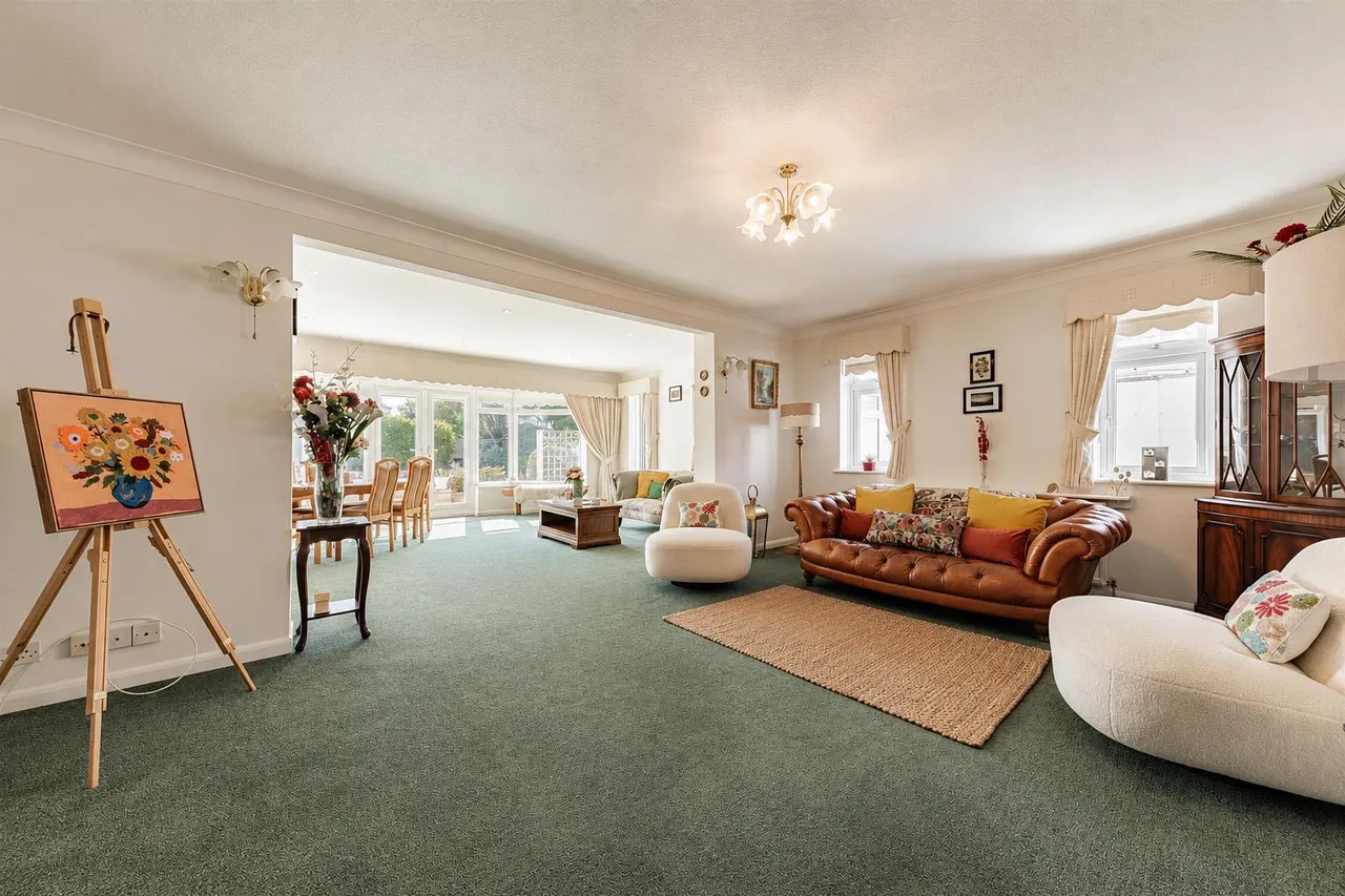 Princes Gardens, Cliftonville, Margate, Kent, CT9 3AR, photo 4