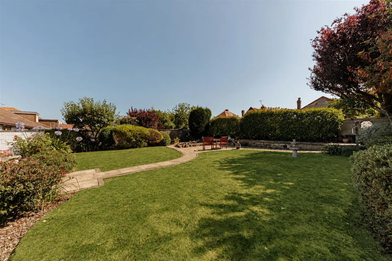 Princes Gardens, Cliftonville, Margate, Kent, CT9 3AR, photo 37