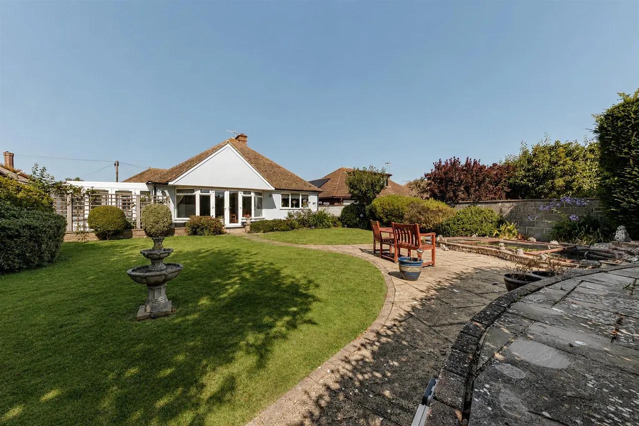 Princes Gardens, Cliftonville, Margate, Kent, CT9 3AR, photo 2