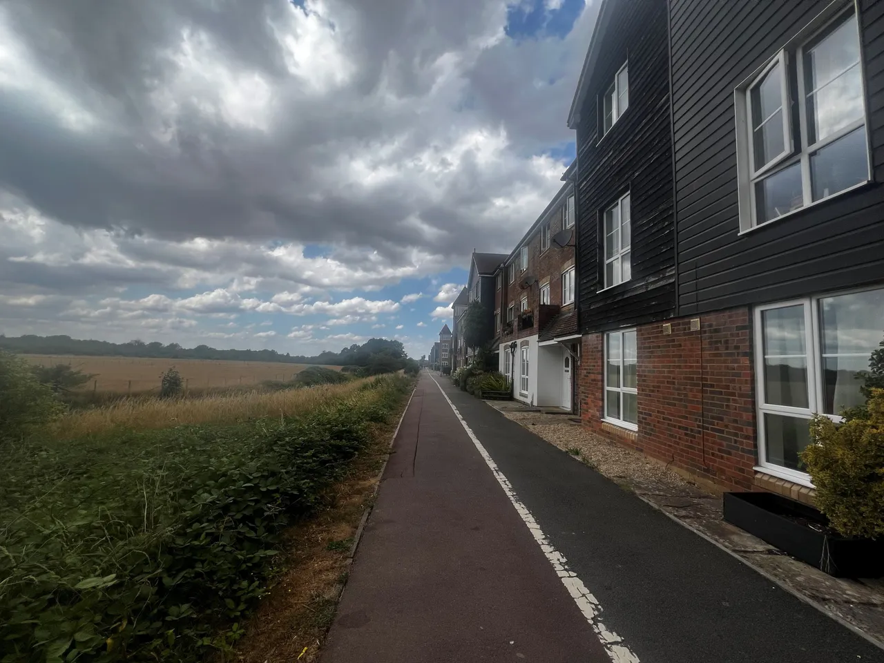 East Stour Way, TN24, photo 9