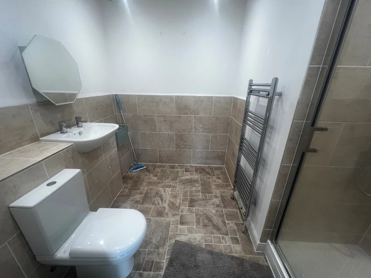 East Stour Way, TN24, photo 7