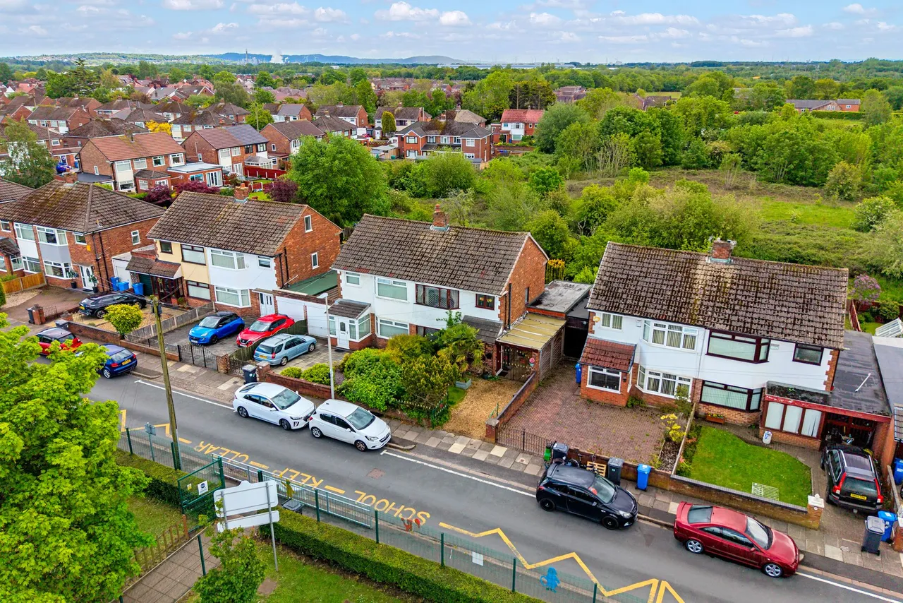 Spinney Avenue, Widnes, WA8 8LB, photo 30