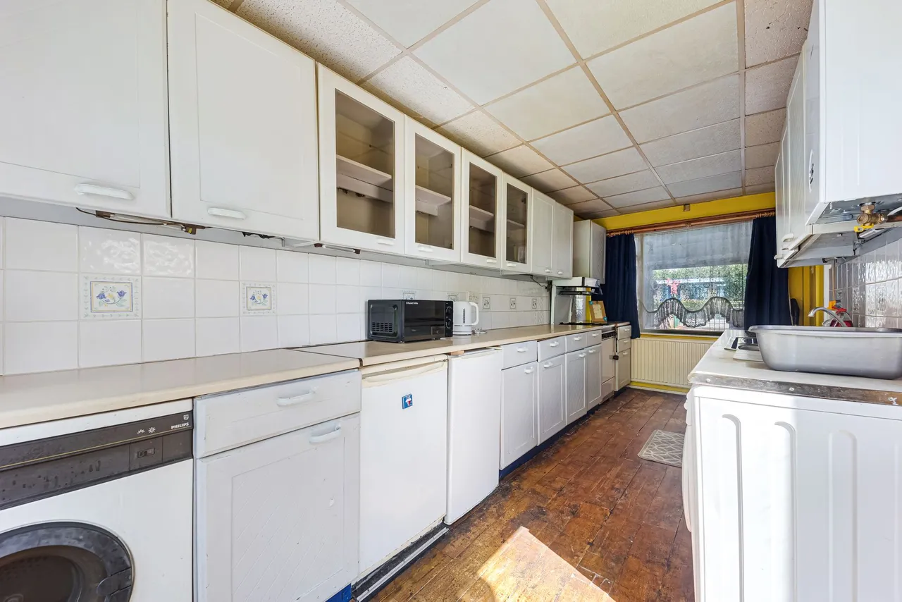 Spinney Avenue, Widnes, WA8 8LB, photo 2