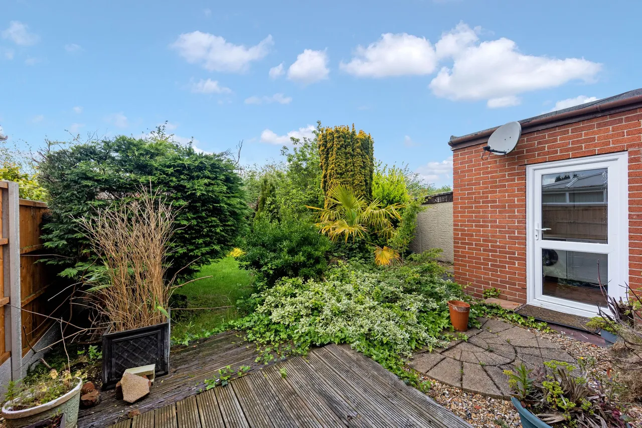 Spinney Avenue, Widnes, WA8 8LB, photo 22
