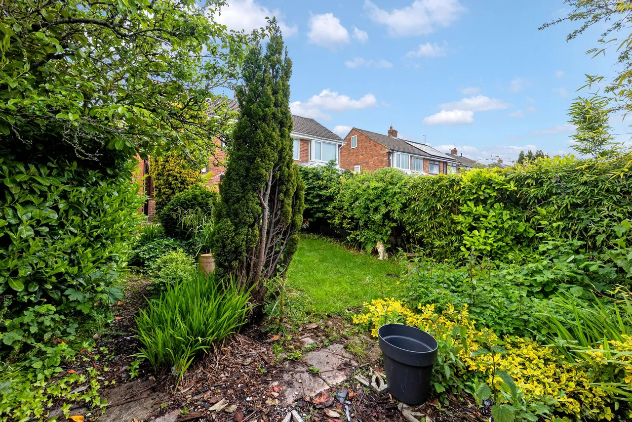 Spinney Avenue, Widnes, WA8 8LB, photo 24