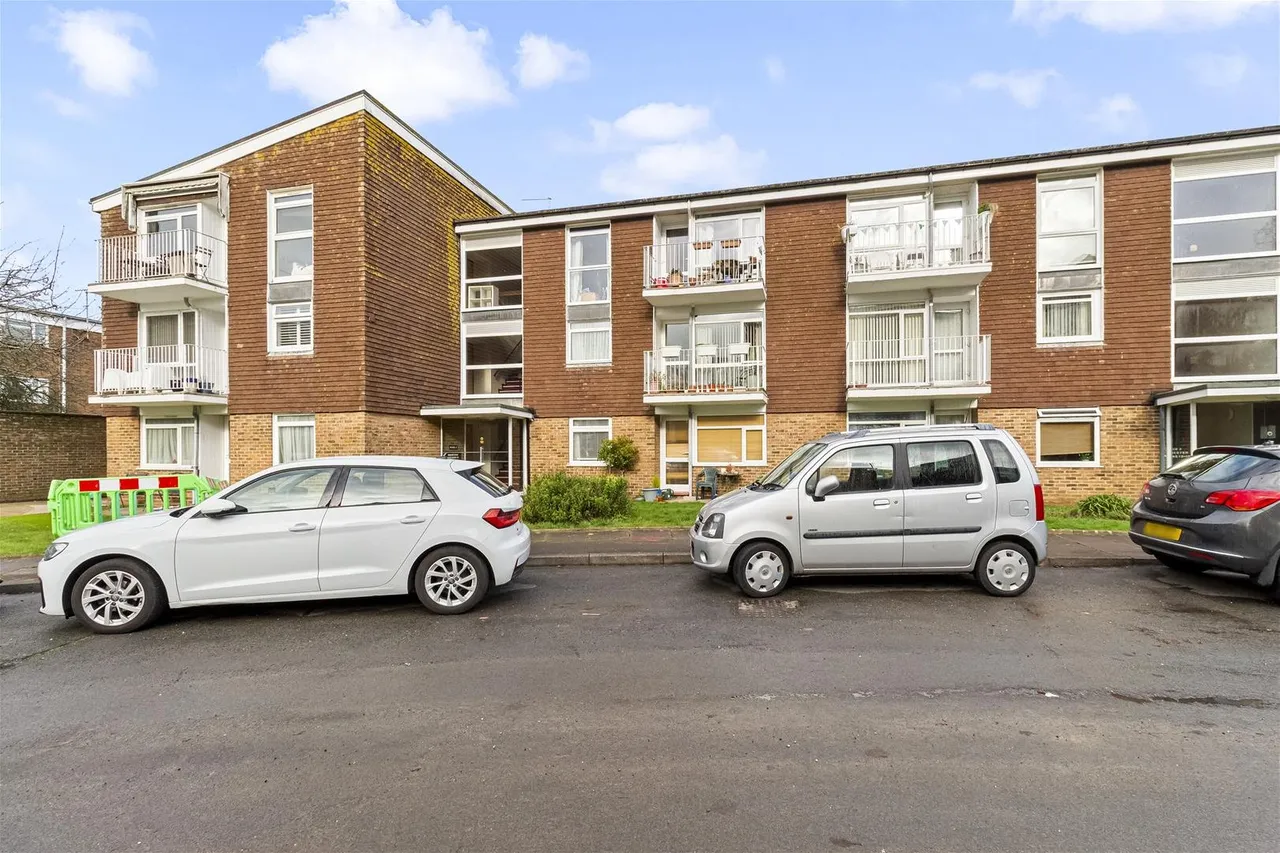 Dorchester Gardens, Worthing, photo 15