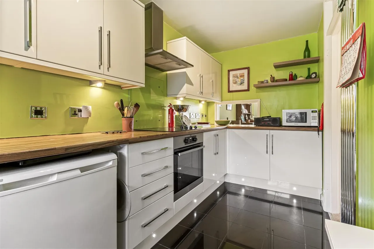 Dorchester Gardens, Worthing, photo 8