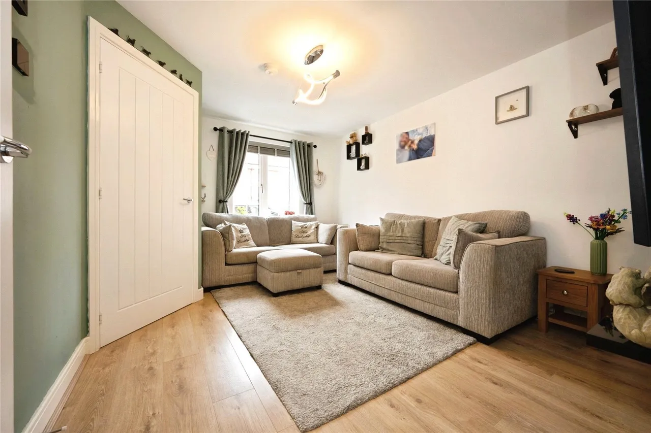Morpeth Crescent, Houghton Regis, Dunstable, Bedfordshire, LU5, photo 3