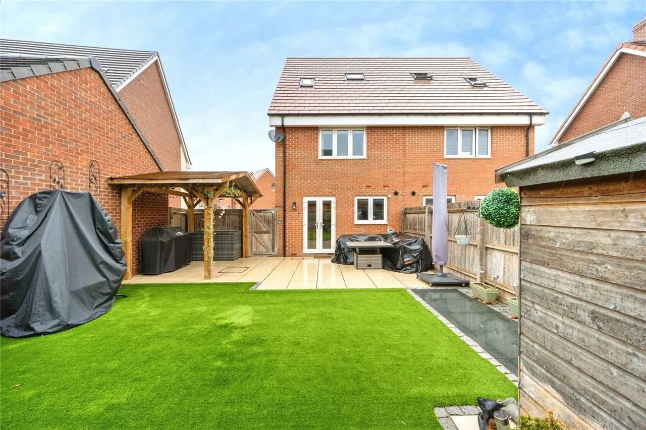 Morpeth Crescent, Houghton Regis, Dunstable, Bedfordshire, LU5, photo 17