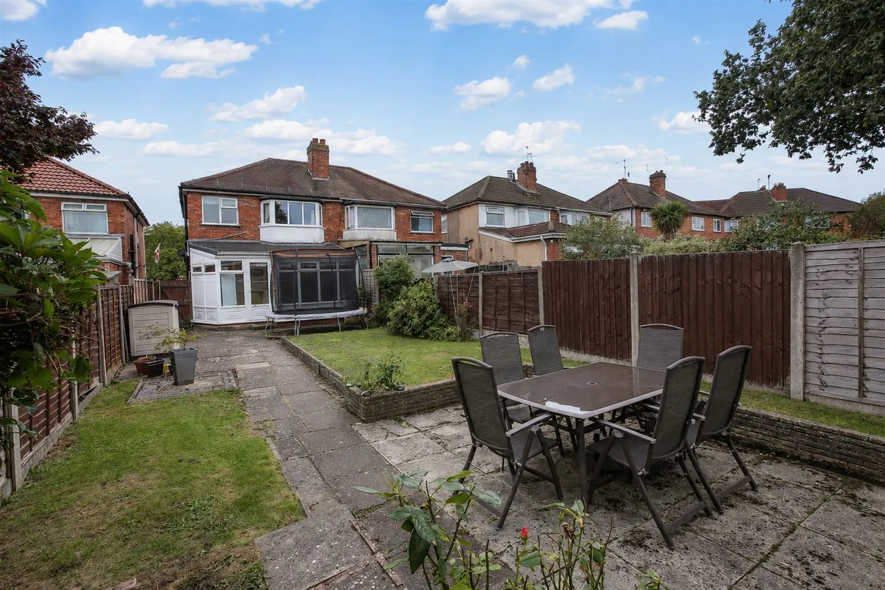 Callowbrook Lane, Rednal, B45, photo 24