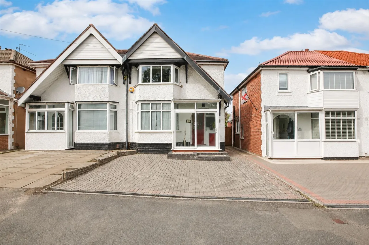 3 bed house for sale, Callowbrook Lane, Rednal, B45