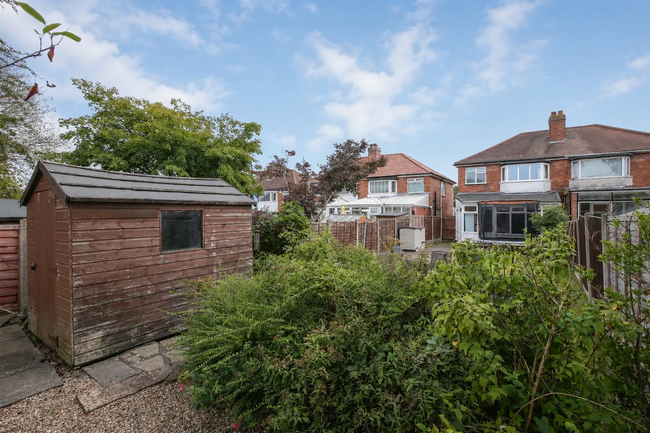 Callowbrook Lane, Rednal, B45, photo 26