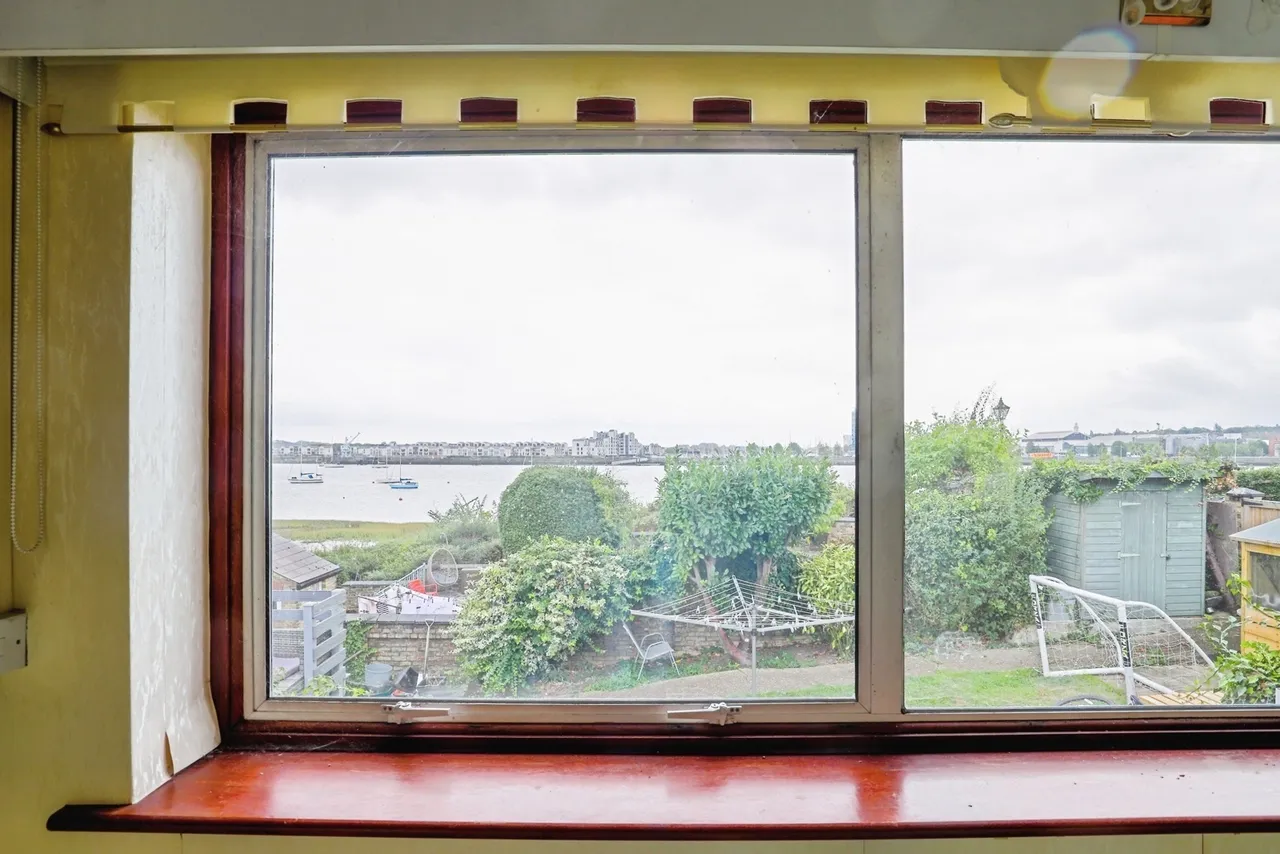 Admiralty Road, Upnor, ME2, photo 17