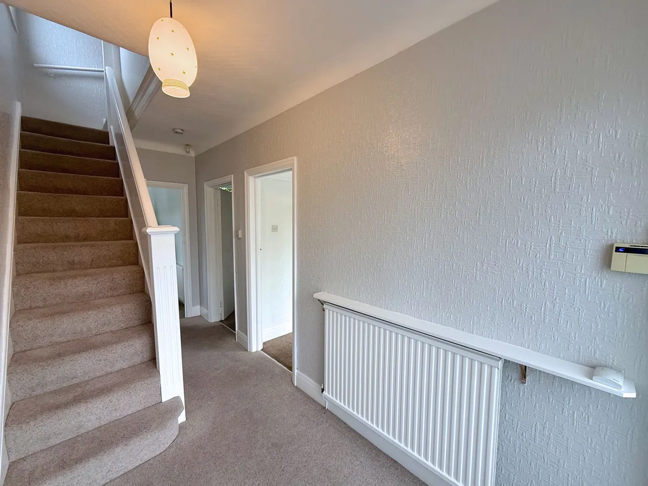 Chestnut Drive, Sale, photo 2