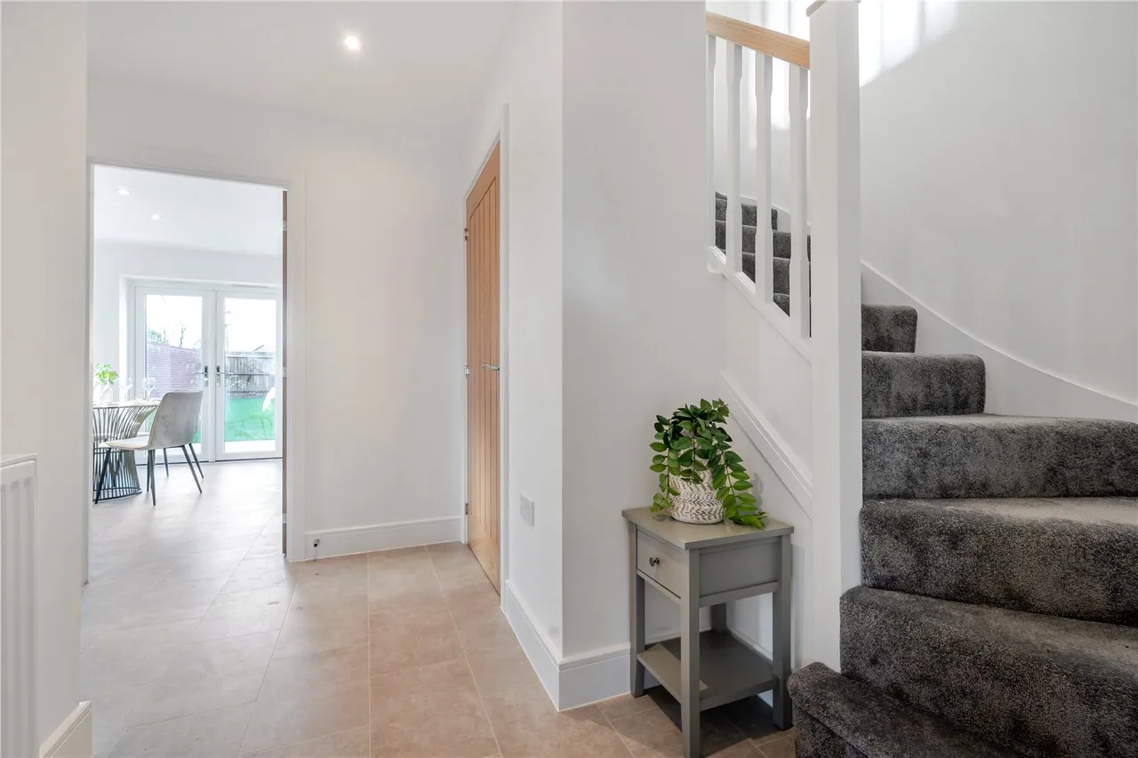 Amersham Road, HP15, photo 7