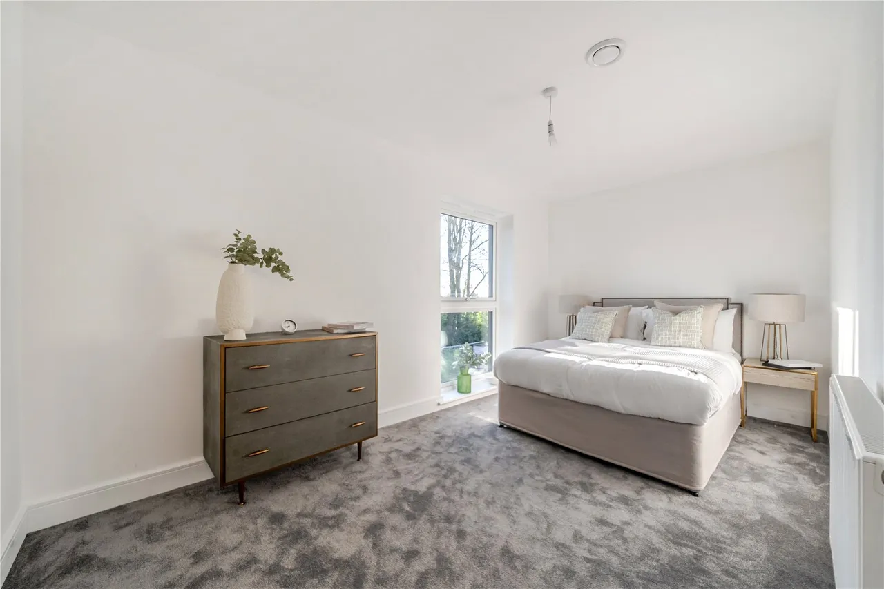 Amersham Road, HP15, photo 9