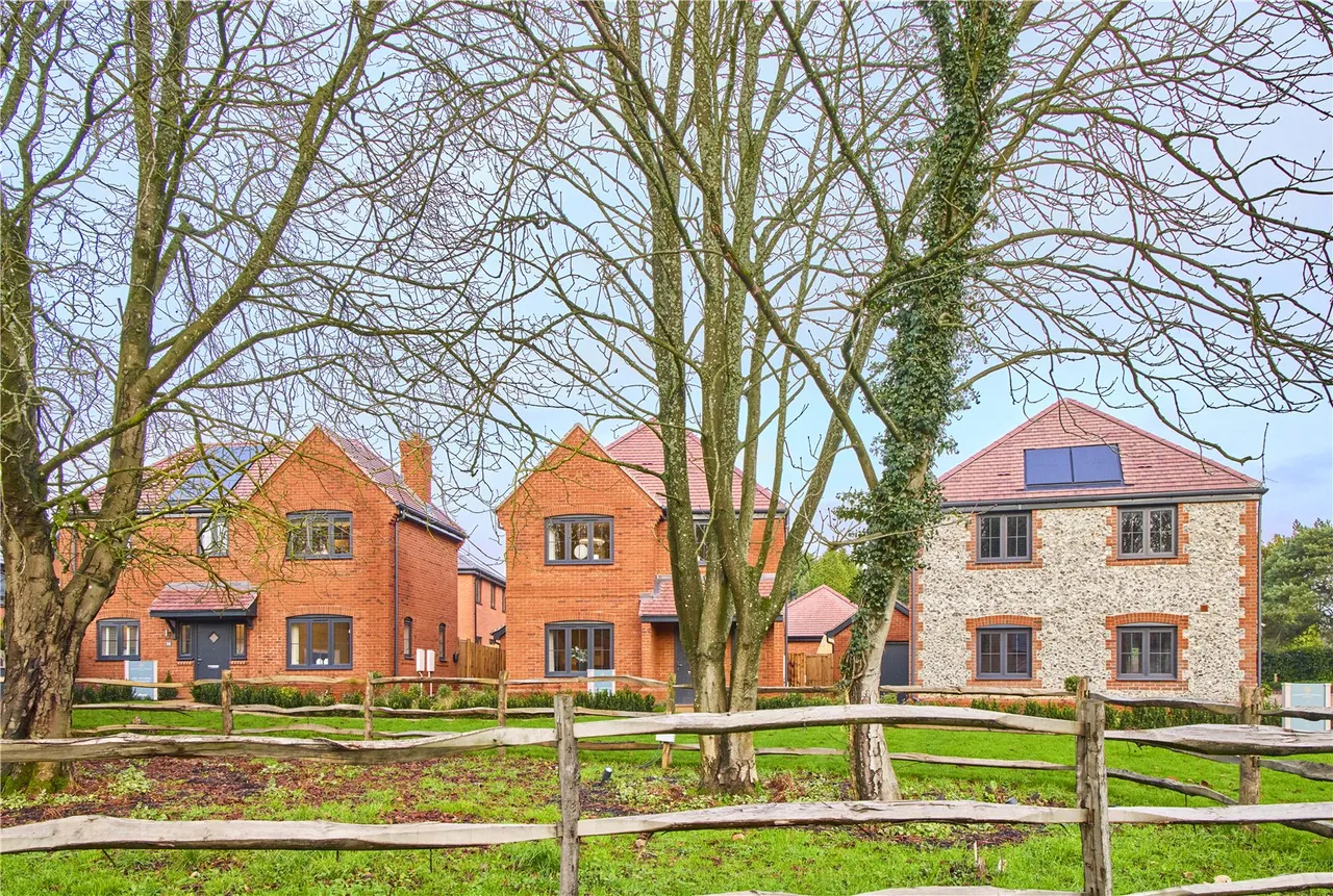 Amersham Road, HP15, photo 14