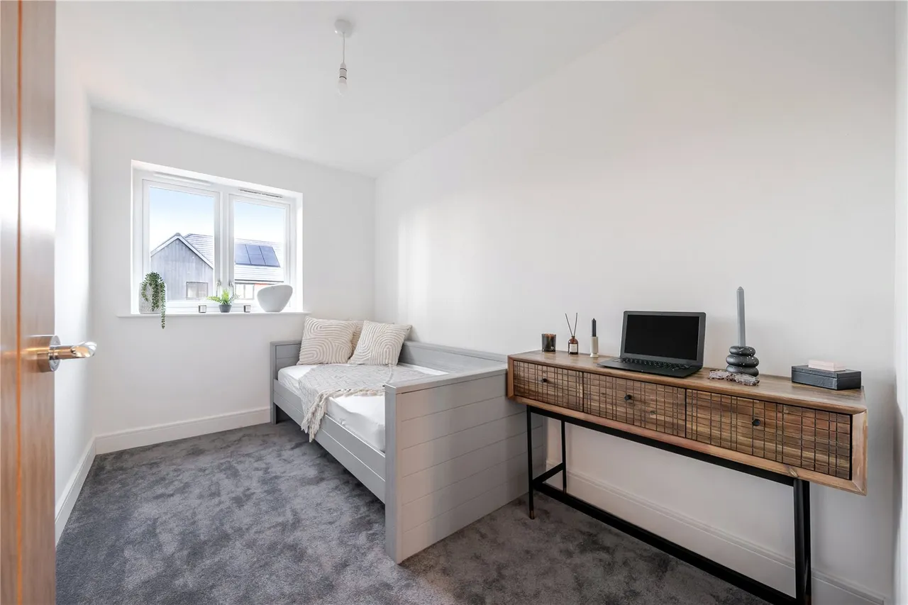 Amersham Road, HP15, photo 11