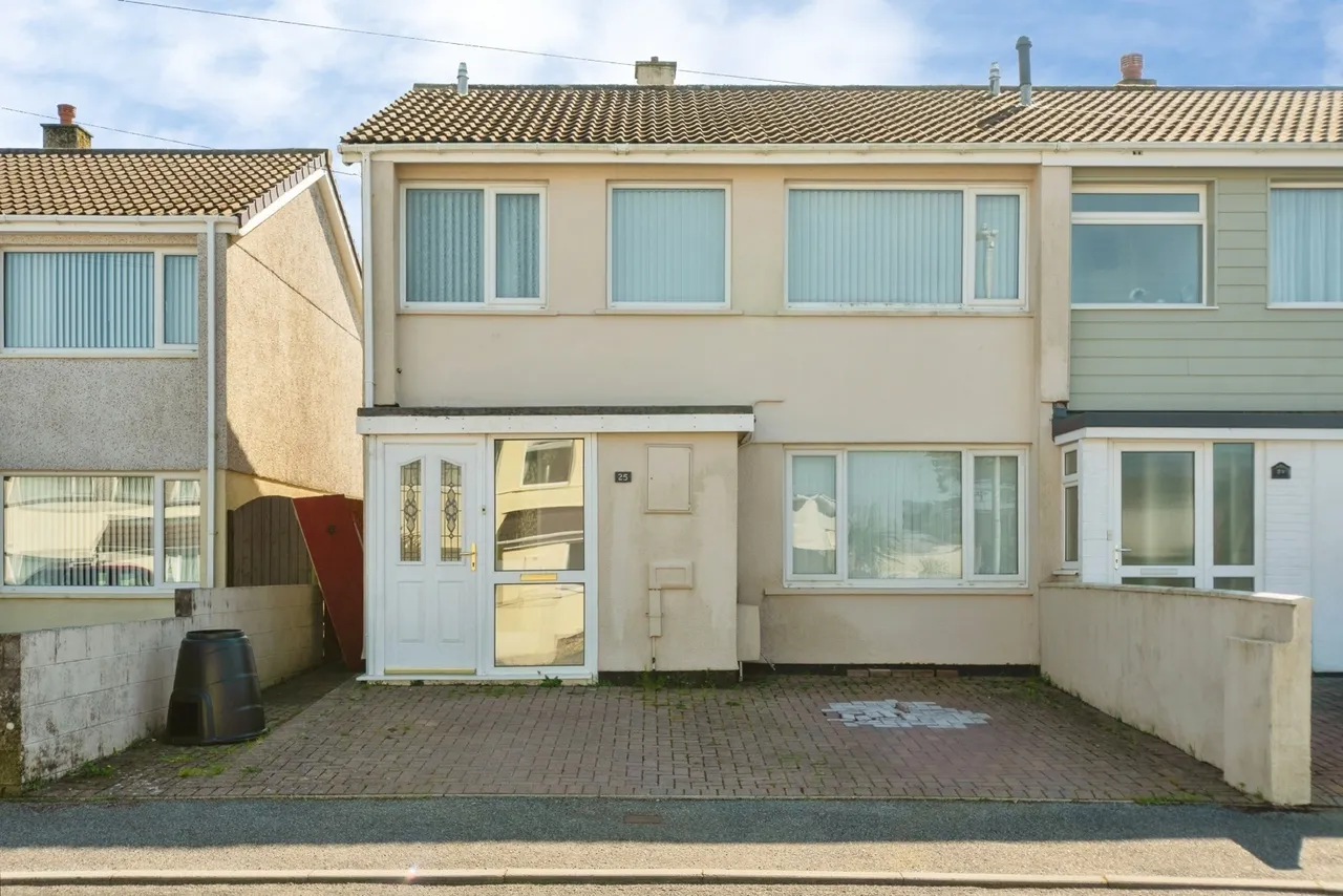 3 bed house for sale, Bosmeor Park, Redruth, TR15