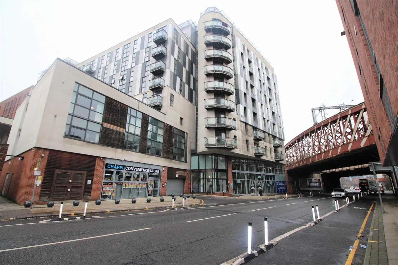 3 bed flat for sale — Fresh Chapel Street, Salford, M3 6AF