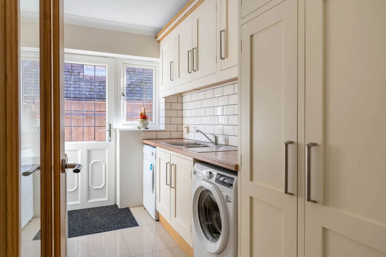 Plymouth Road, Barnt Green, B45, photo 6
