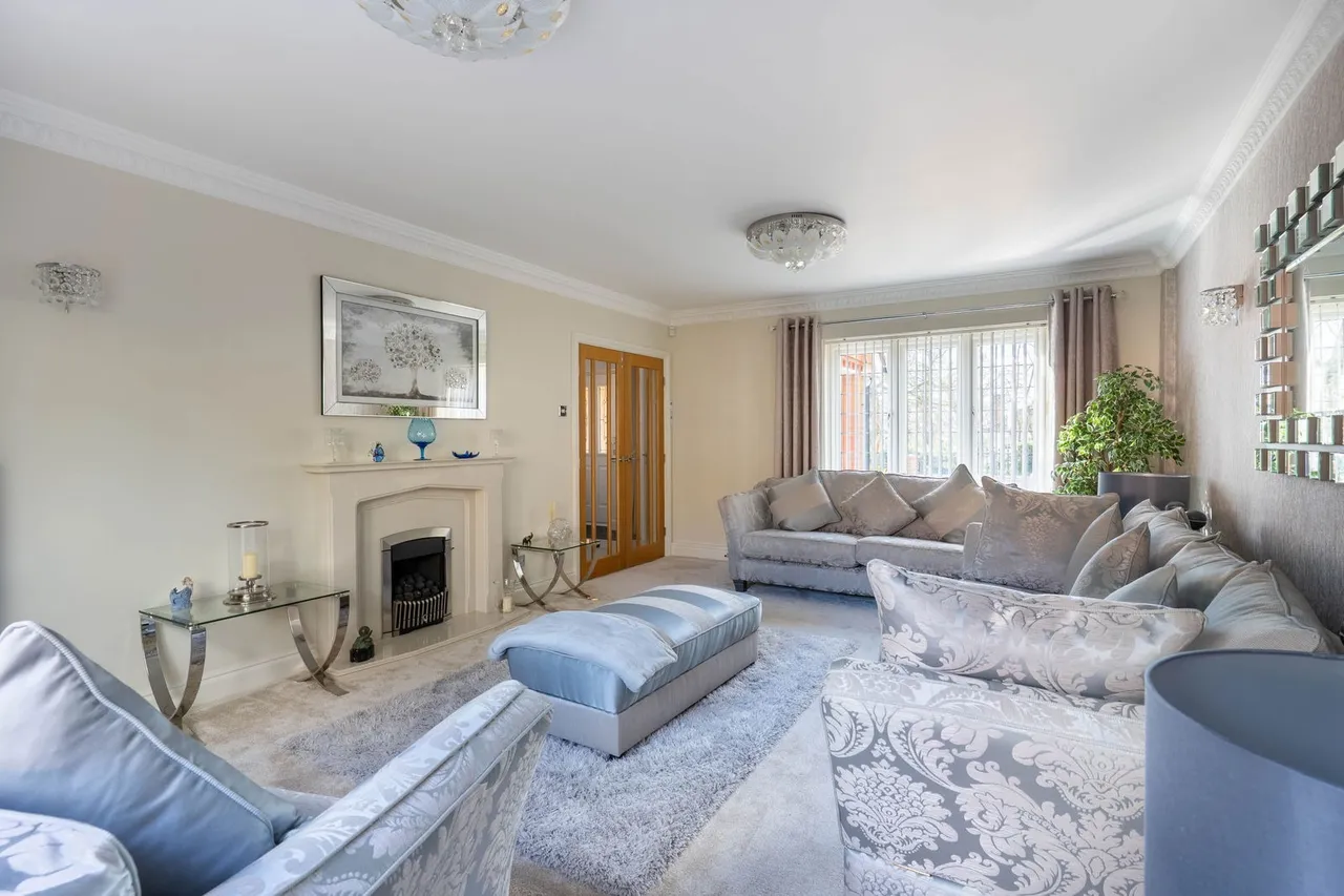 Plymouth Road, Barnt Green, B45, photo 8