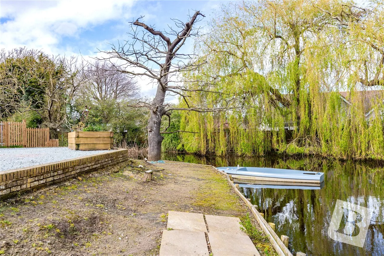 Station Road, Wickford, SS11, photo 15