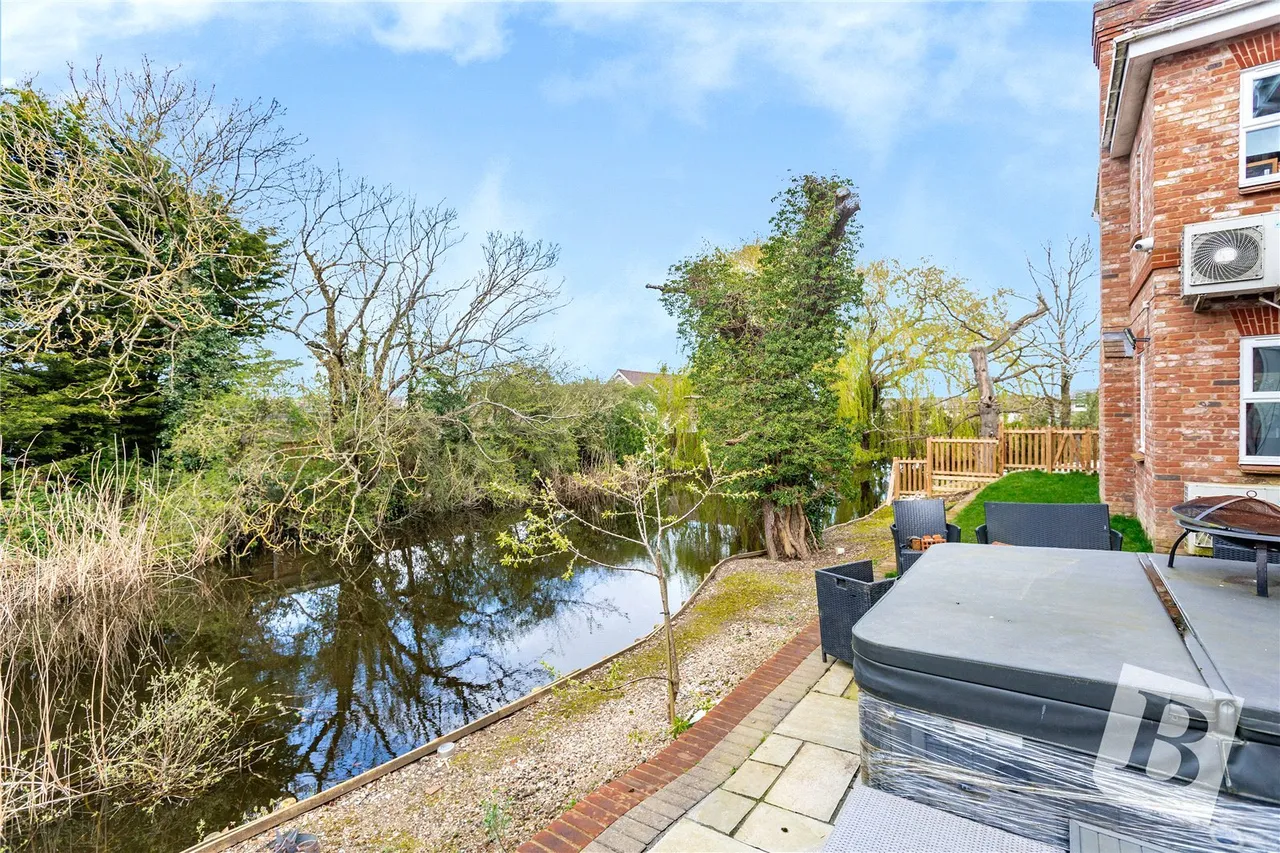 Station Road, Wickford, SS11, photo 14