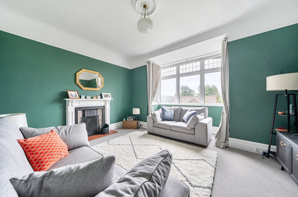 Bramley Avenue, Coulsdon CR5 2DP, photo 3