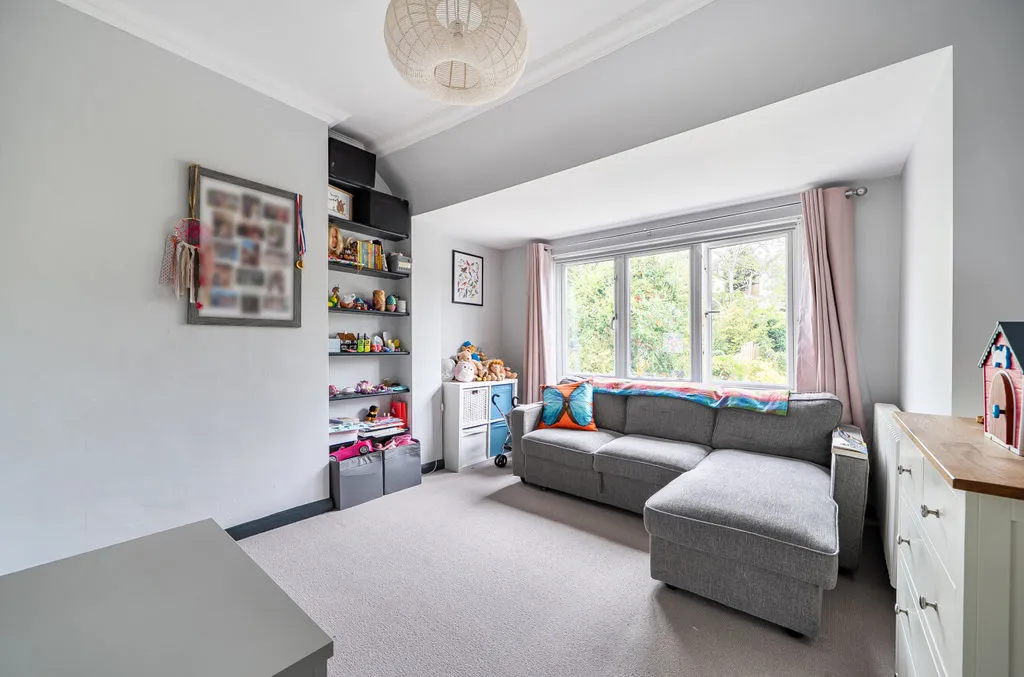 Bramley Avenue, Coulsdon CR5 2DP, photo 16
