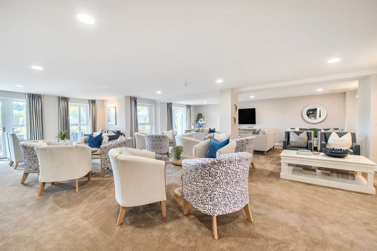 Palmers Field Avenue, Chichester, PO19, photo 11