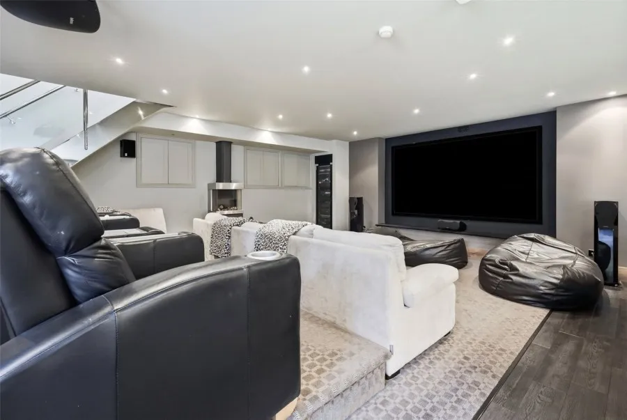 with 7 bedrooms in Bishop's Stortford, CM23, photo 35