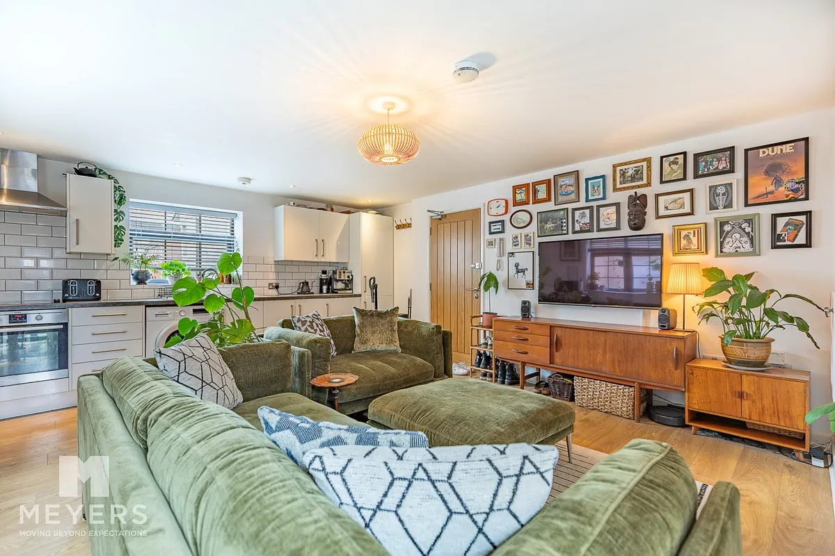 1 bed flat for sale, Holdenhurst Road, Bournemouth, BH8
