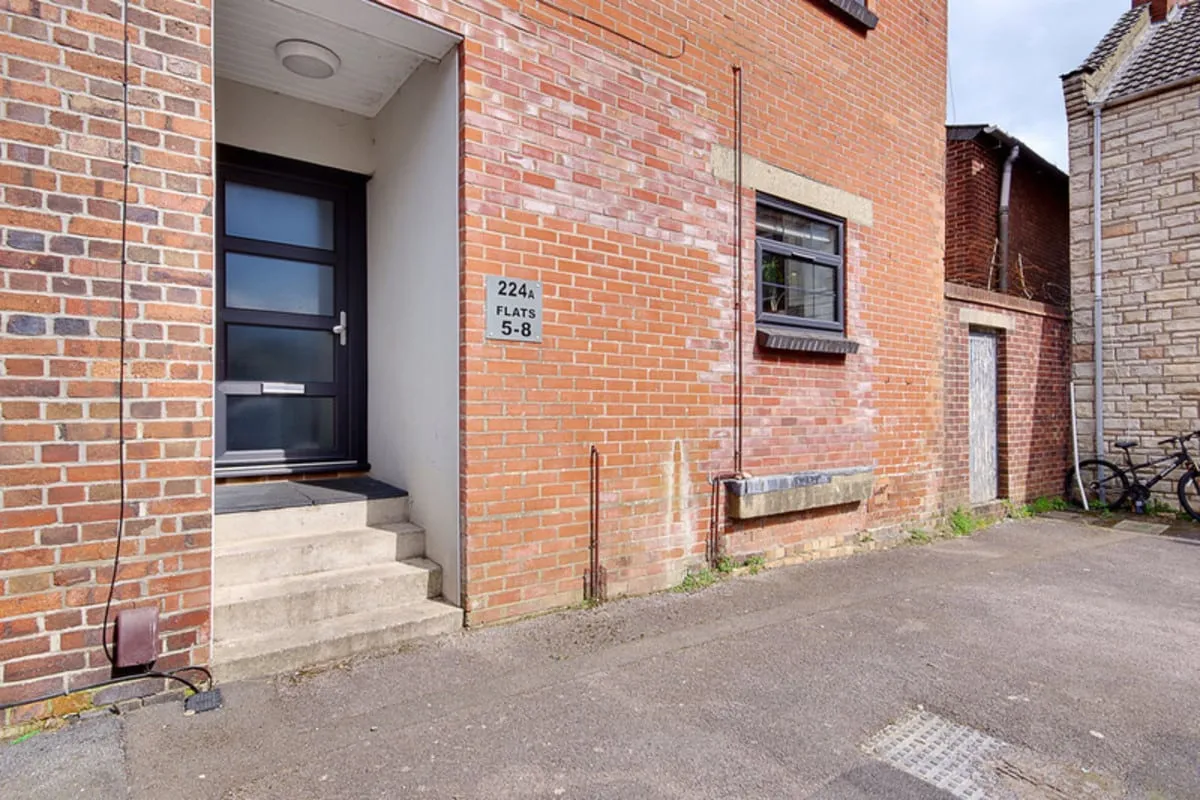 Holdenhurst Road, Bournemouth, BH8, photo 8
