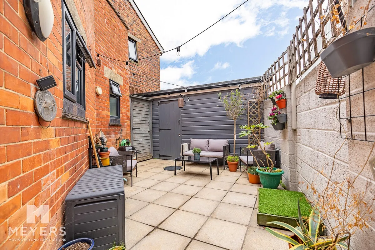 Holdenhurst Road, Bournemouth, BH8, photo 2