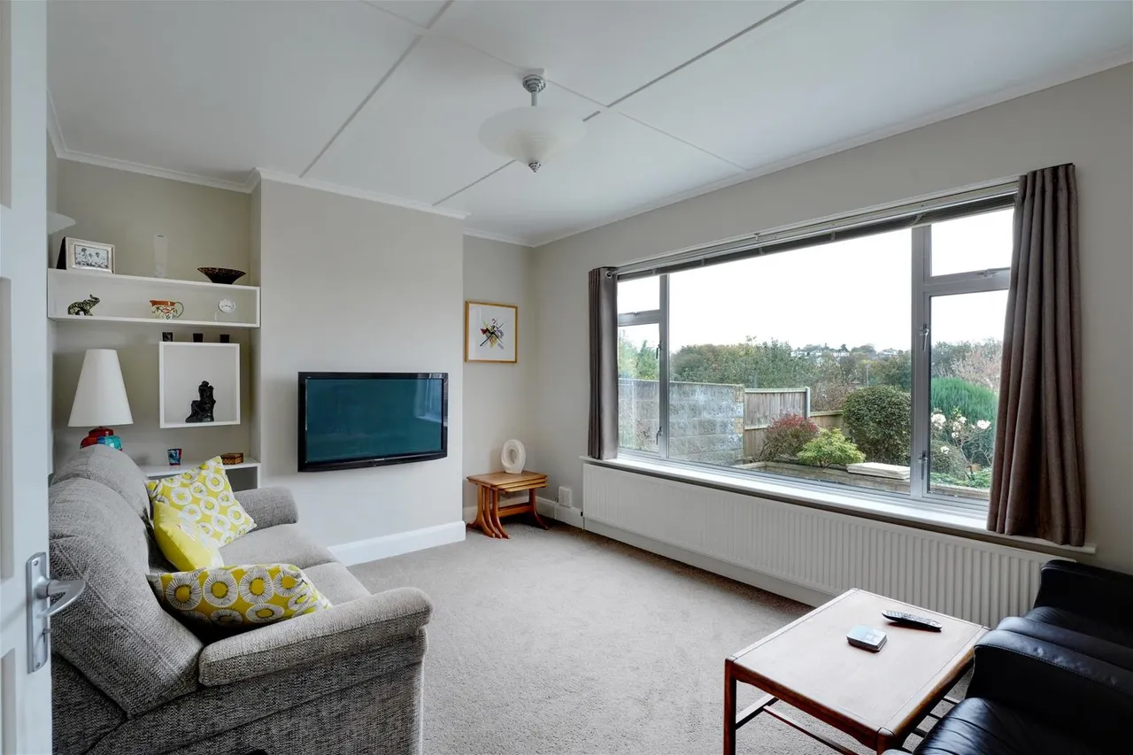 Pine Avenue, Gravesend DA12 1QY, photo 6