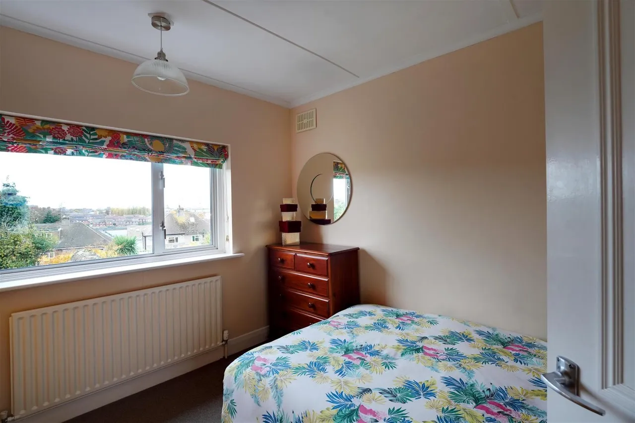 Pine Avenue, Gravesend DA12 1QY, photo 8