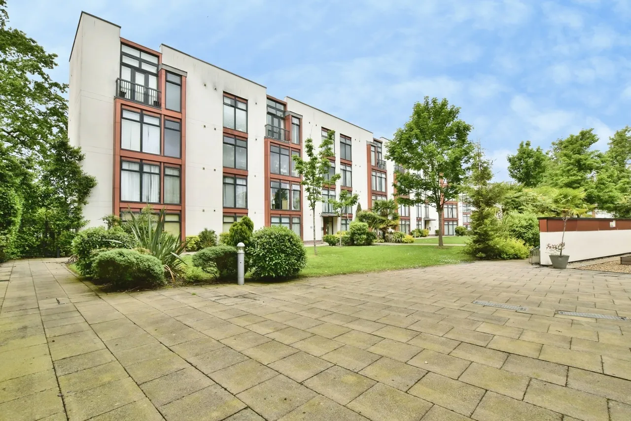 Altrincham Road, Manchester, Greater Manchester, M22, photo 14