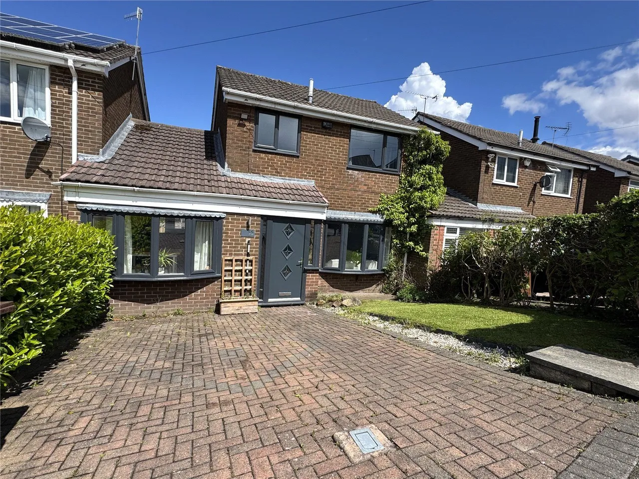 4 bed house for sale, Bowland Road, Glossop, SK13