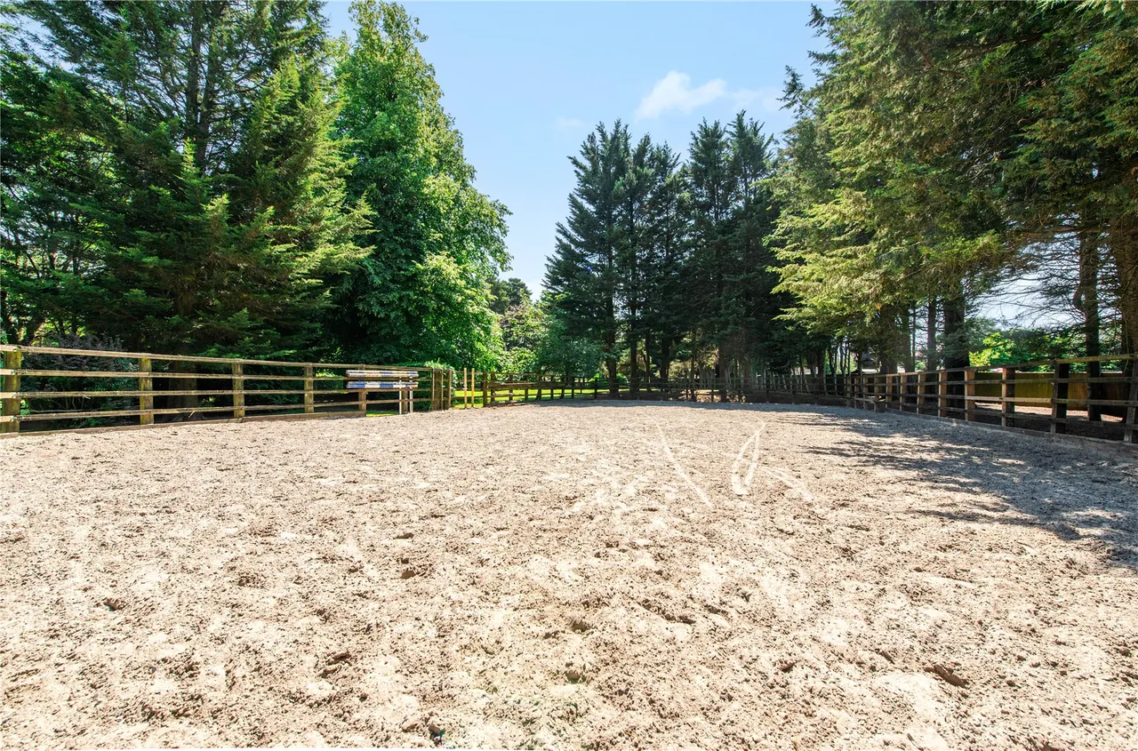 Sheepcote Dell Road, Holmer Green, HP15, photo 21