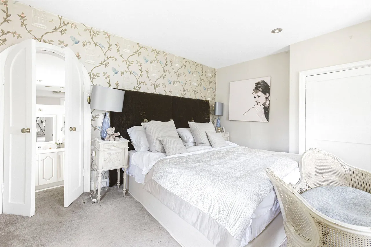 Sheepcote Dell Road, Holmer Green, HP15, photo 13