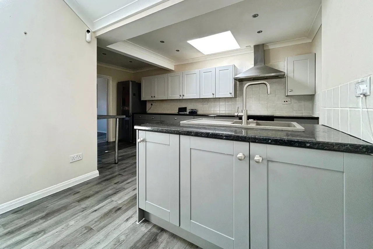 Buffins Road, Odiham, RG29, photo 9