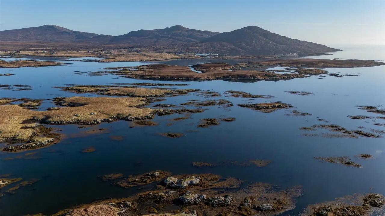Four Plots and Croft, 461 Lochboisdale, Isle Of South Uist, HS8 5UB, photo 15