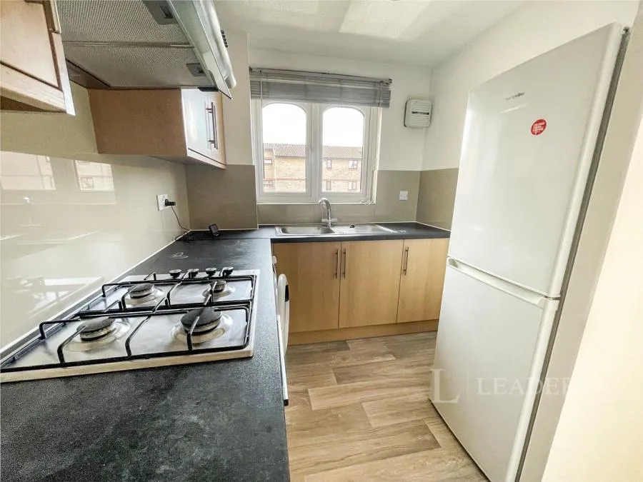 Bridge Meadows, London, SE14, photo 2