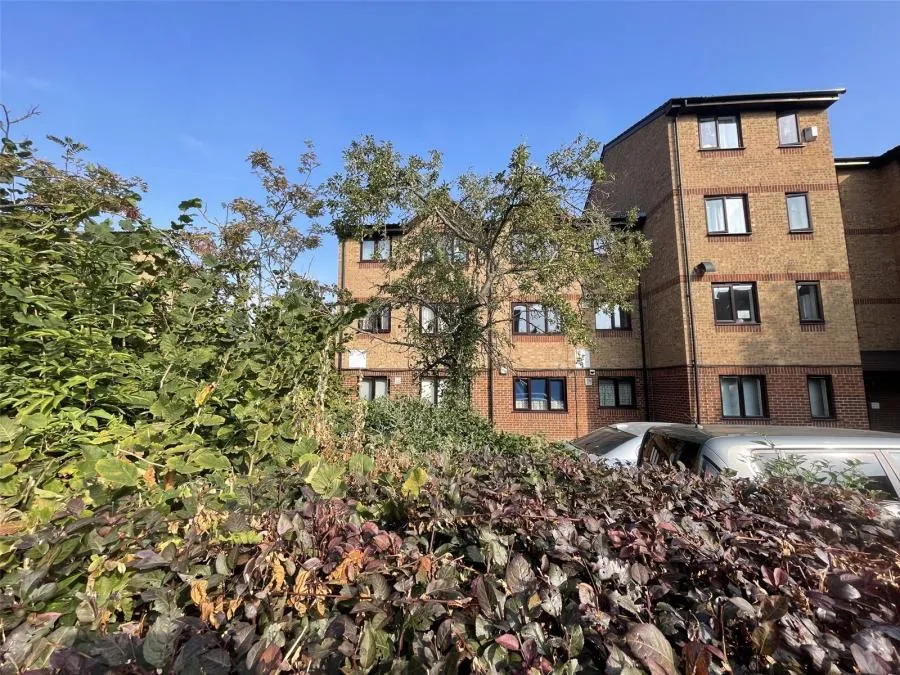 Bridge Meadows, London, SE14, photo 6
