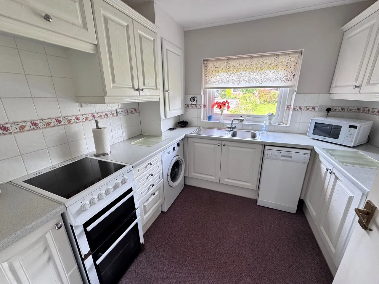 Park View Drive, High Peak, photo 9
