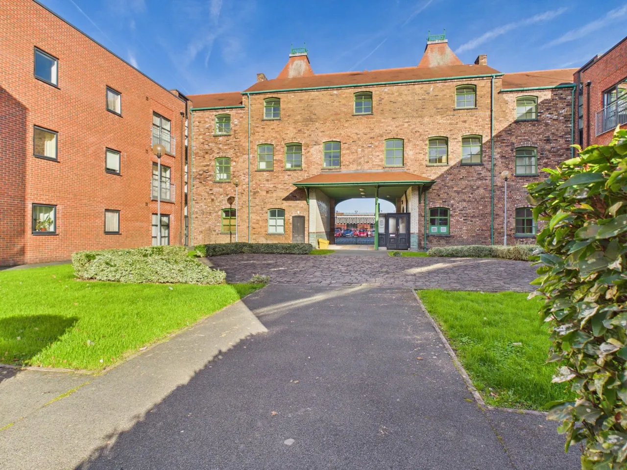 1 bed flat for sale, Hartley Court, Stoke-on-Trent, ST4