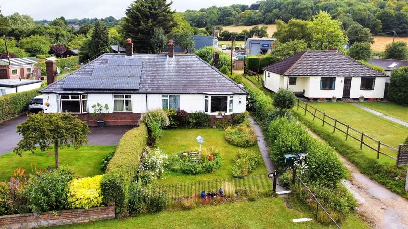 Crownfield Wycombe Road, Saunderton HP27 9NR, photo 11