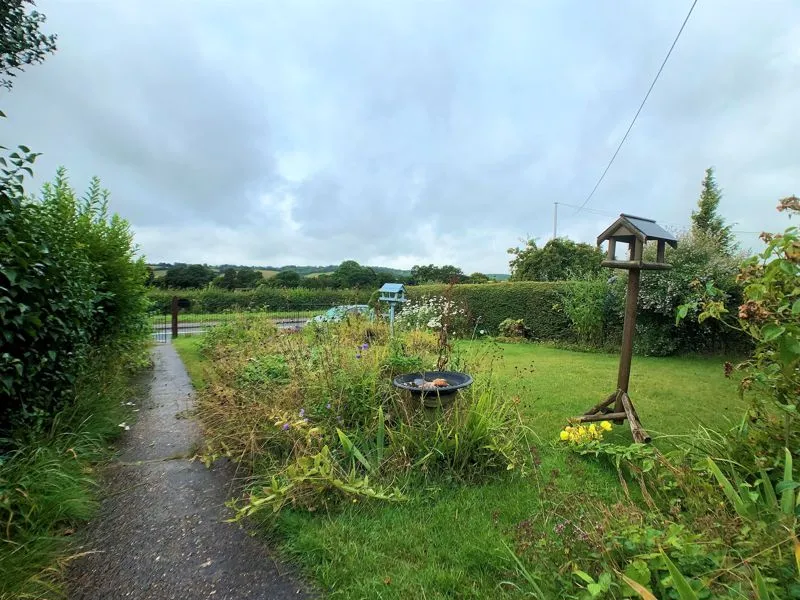 Crownfield Wycombe Road, Saunderton HP27 9NR, photo 12