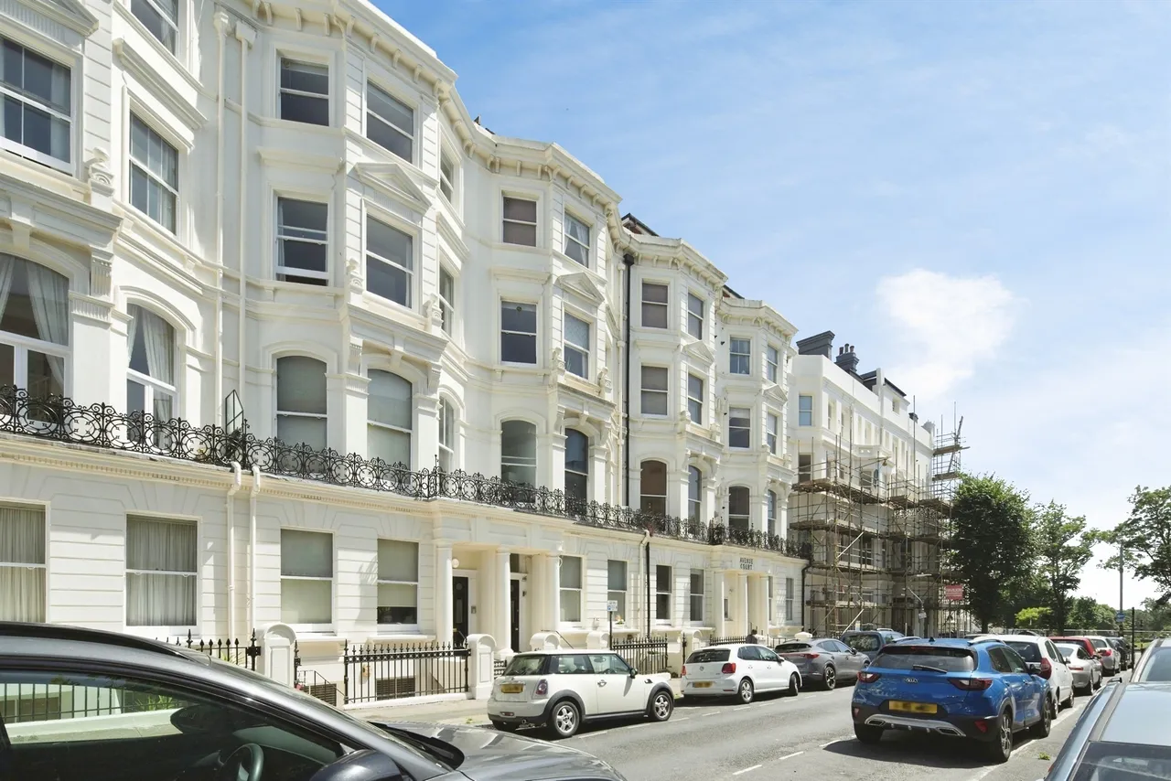 Palmeira Avenue, Hove, photo 10